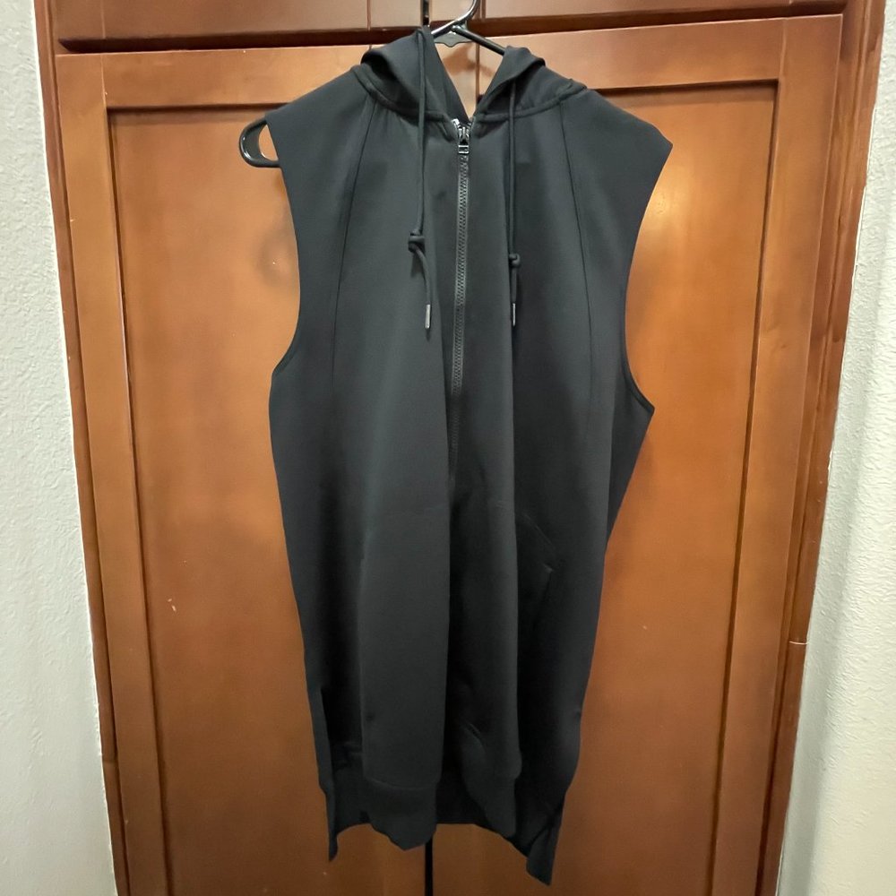 Rare lululemon full zip cut off black